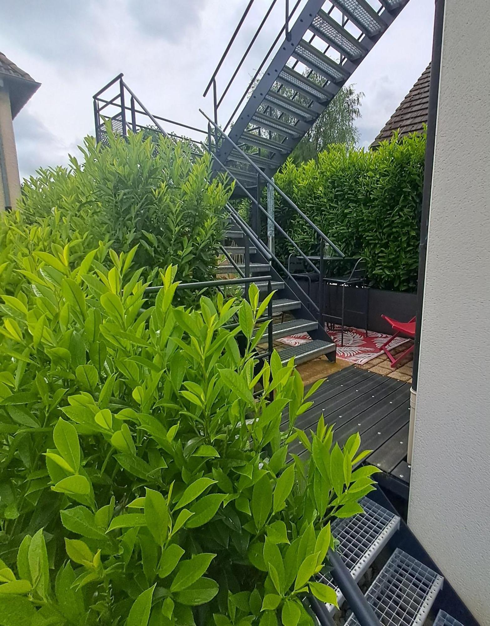 Studio Cosy Spacieux Lumineux Avec Terrasse Vezelois Экстерьер фото